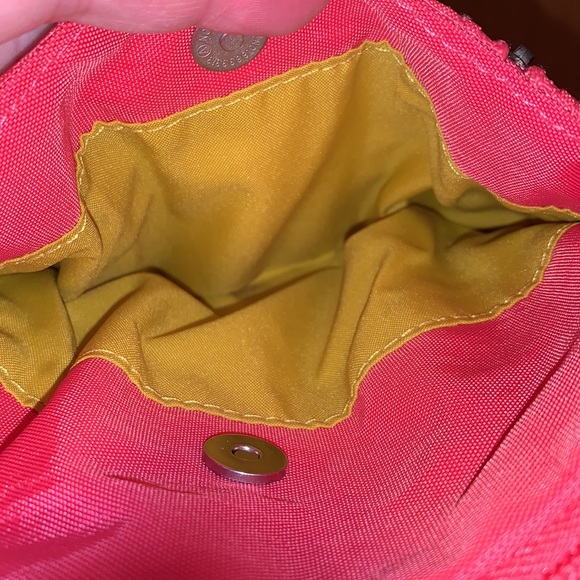 Baggallini Tokyo Mini Crossbody Nylon Bag Coral purse turnlock barely used EUC - Picture 6 of 9